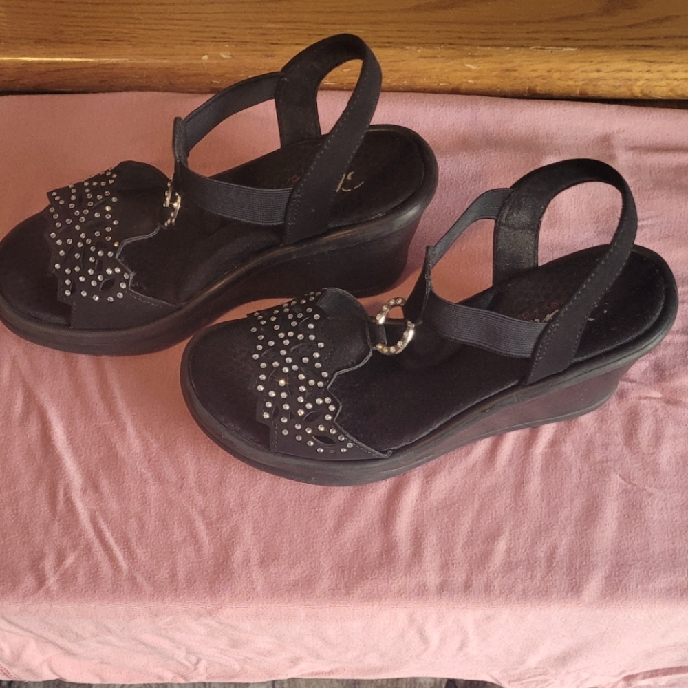 Skeches sandals